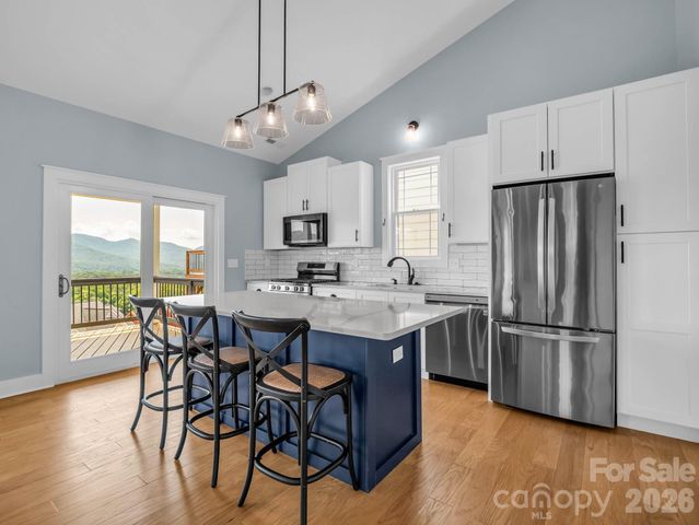 285 Mount Allen Heights, Black Mountain, NC 28711