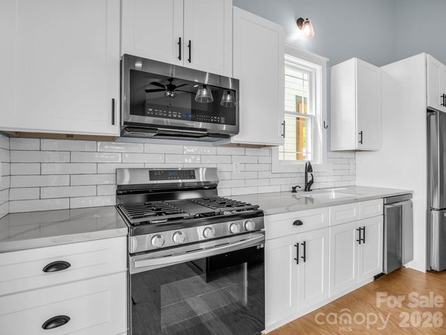 285 Mount Allen Heights, Black Mountain, NC 28711