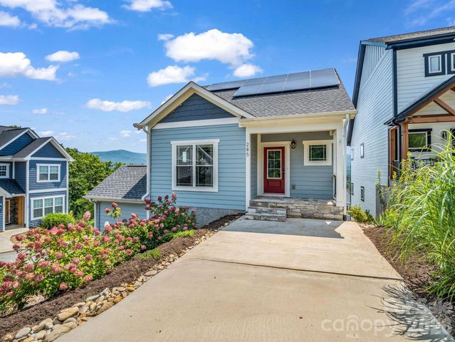 285 Mount Allen Heights, Black Mountain, NC 28711