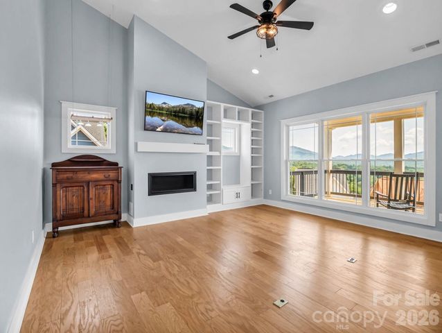 285 Mount Allen Heights, Black Mountain, NC 28711