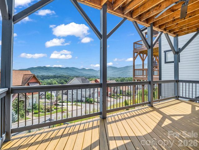 285 Mount Allen Heights, Black Mountain, NC 28711