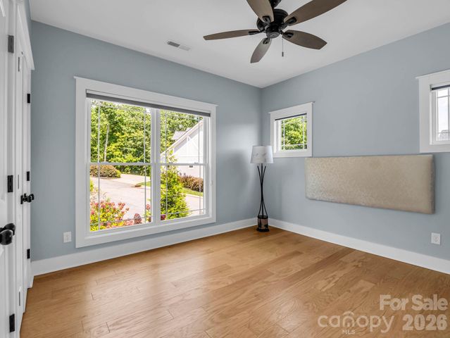 285 Mount Allen Heights, Black Mountain, NC 28711