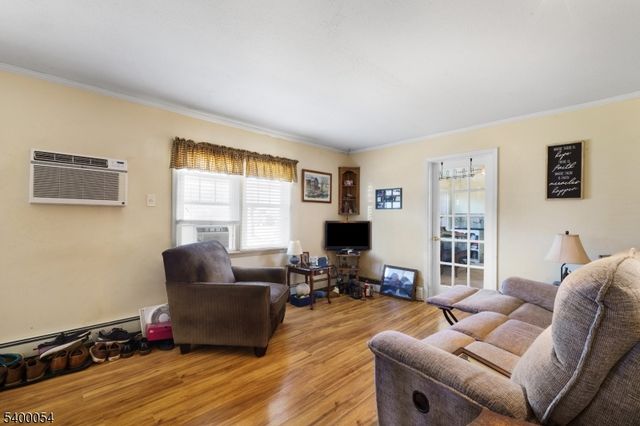 45 Village Rd, Pequannock Twp., NJ 07444