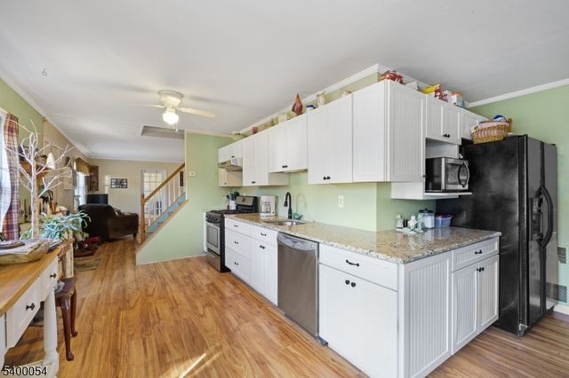 45 Village Rd, Pequannock Twp., NJ 07444