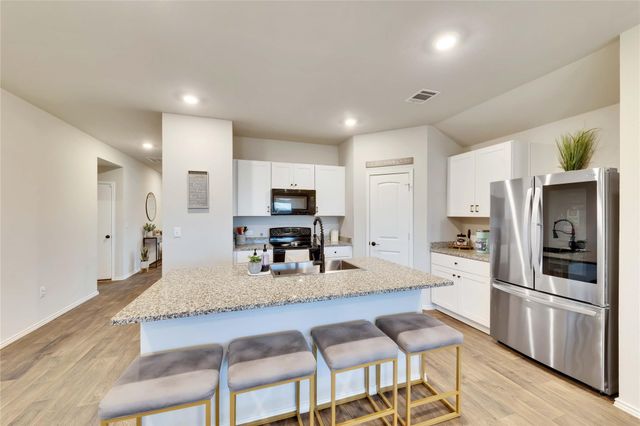 6104 Shanjia DR, Austin, TX 78724