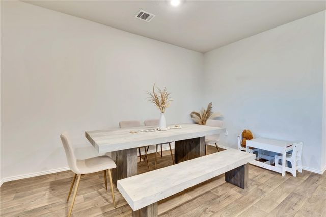 6104 Shanjia DR, Austin, TX 78724