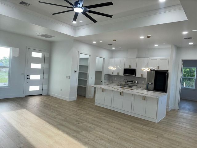 1721 MCCLELLAN ROAD, Frostproof, FL 33843