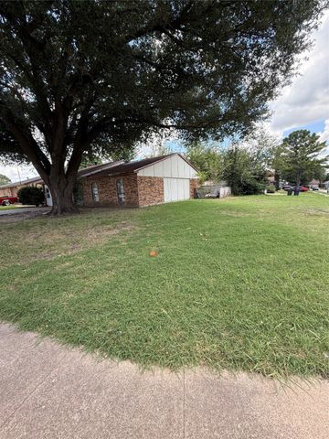 5918 Highcrest Drive, Garland, TX 75043
