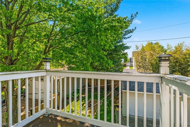 2218 Wyandotte Avenue, Lakewood, OH 44107