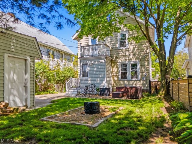 2218 Wyandotte Avenue, Lakewood, OH 44107
