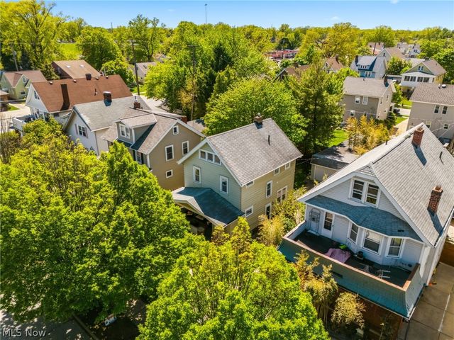 2218 Wyandotte Avenue, Lakewood, OH 44107