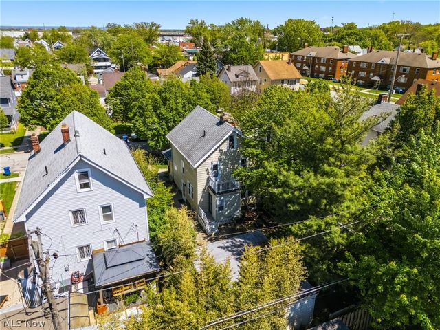 2218 Wyandotte Avenue, Lakewood, OH 44107