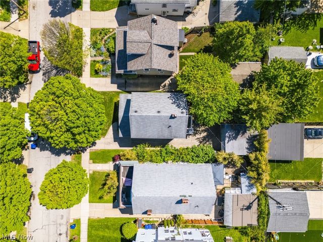 2218 Wyandotte Avenue, Lakewood, OH 44107