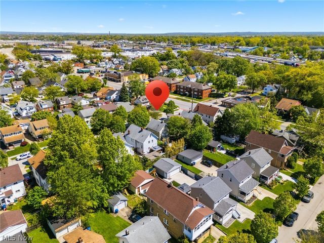 2218 Wyandotte Avenue, Lakewood, OH 44107