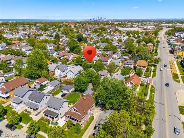 2218 Wyandotte Avenue, Lakewood, OH 44107