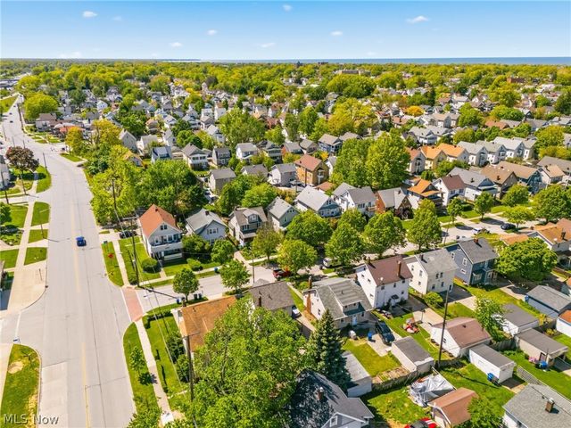 2218 Wyandotte Avenue, Lakewood, OH 44107