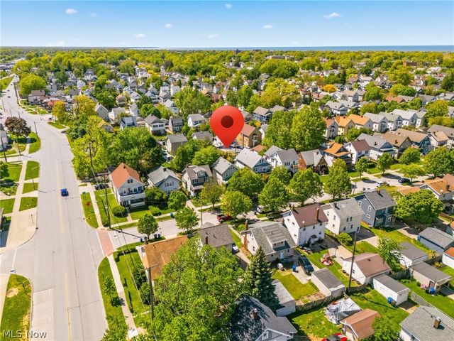 2218 Wyandotte Avenue, Lakewood, OH 44107
