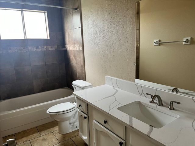 9910 Stonemont Road, La Porte, TX 77571