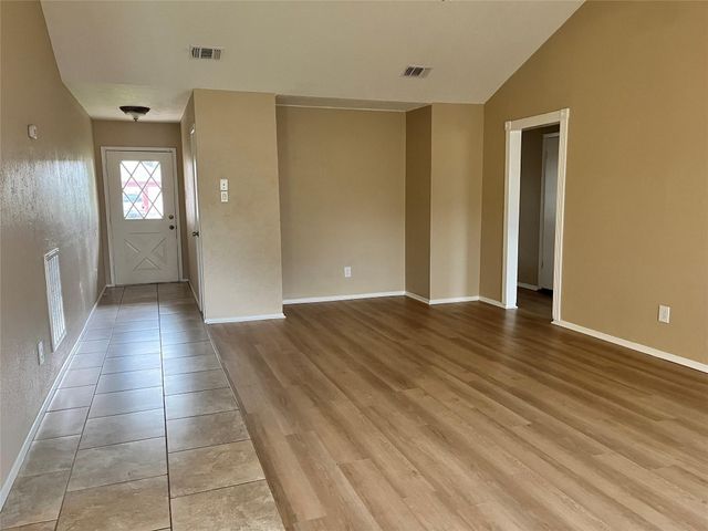 9910 Stonemont Road, La Porte, TX 77571