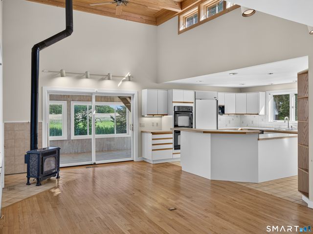 108 Maple Avenue, Old Saybrook, CT 06475