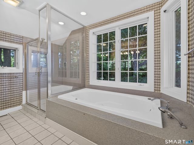 108 Maple Avenue, Old Saybrook, CT 06475