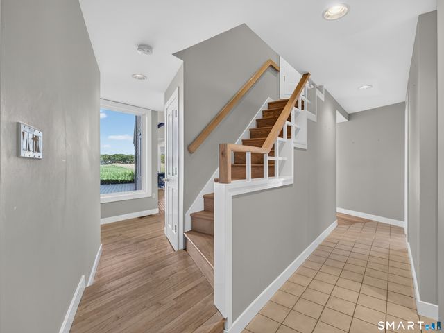 108 Maple Avenue, Old Saybrook, CT 06475