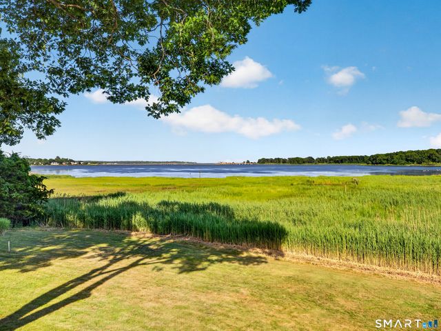108 Maple Avenue, Old Saybrook, CT 06475