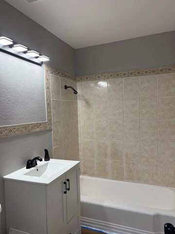 4002 W Edminster St, Wichita, KS 67212