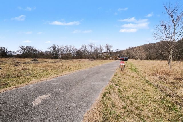 128 Tarpley Ln, Watertown, TN 37184