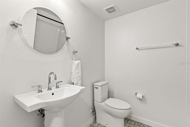 1606 PARK LAKE STREET 9, Orlando, FL 32803