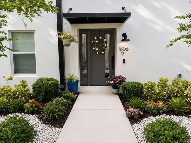 1606 PARK LAKE STREET 9, Orlando, FL 32803
