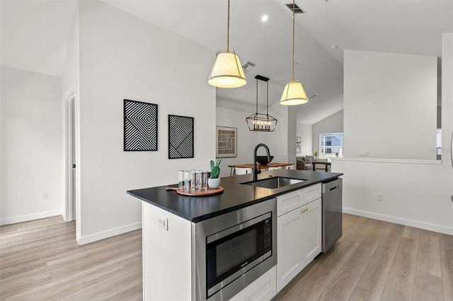 1606 PARK LAKE STREET 9, Orlando, FL 32803