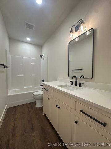 12351 Longboard Loop, Kingston, OK 73439