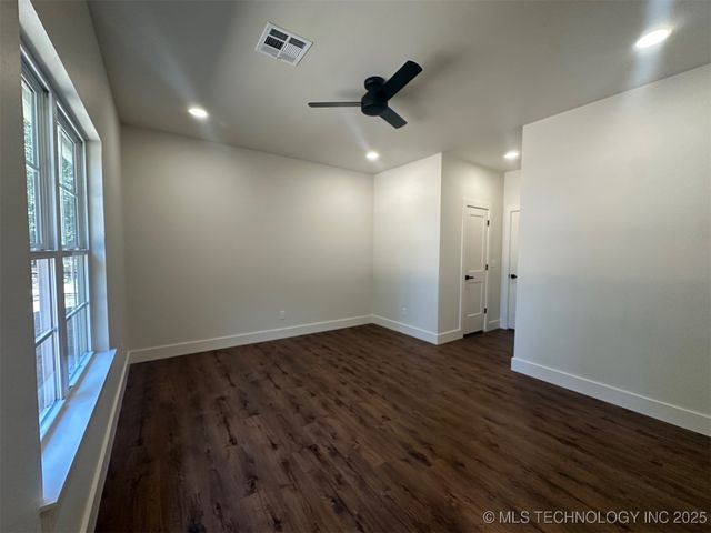 12351 Longboard Loop, Kingston, OK 73439