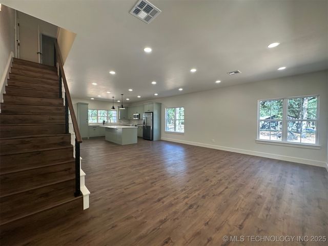 12351 Longboard Loop, Kingston, OK 73439