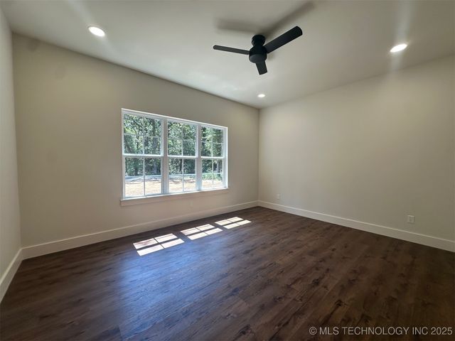 12351 Longboard Loop, Kingston, OK 73439