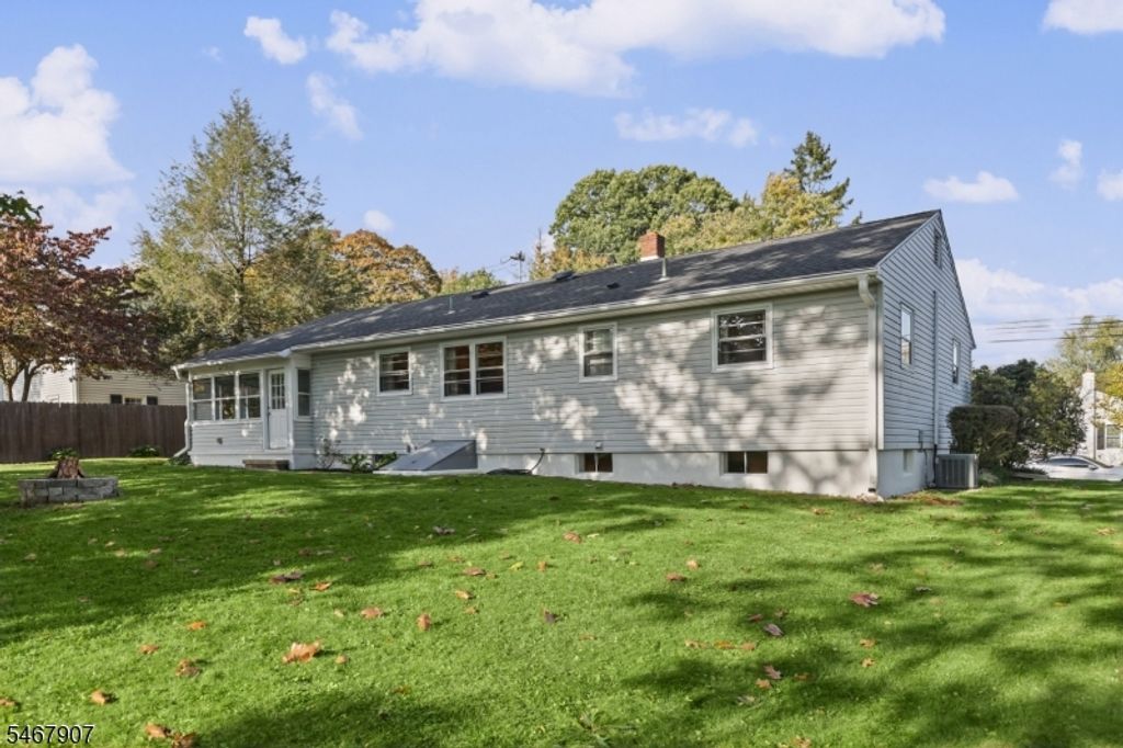 14 Condit St, Newton Town, NJ 07860 — photo 2