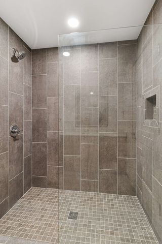 1212 Demonbreun St Apt 2013, Nashville, TN 37203