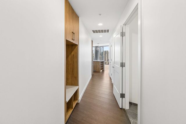 1212 Demonbreun St Apt 2013, Nashville, TN 37203