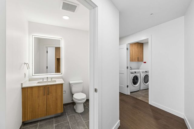 1212 Demonbreun St Apt 2013, Nashville, TN 37203