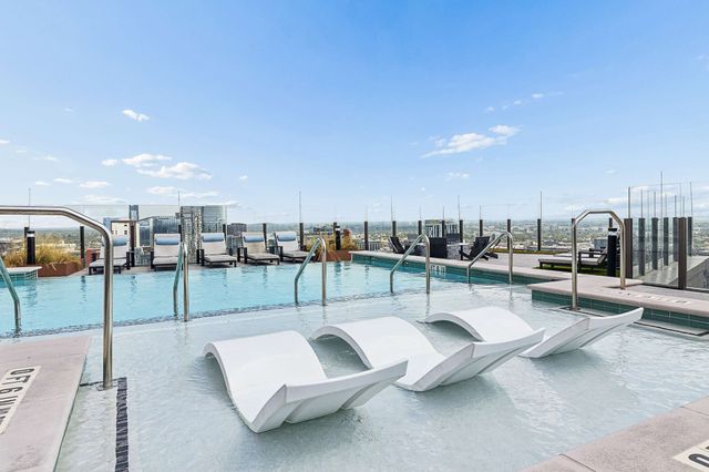 1212 Demonbreun St Apt 2013, Nashville, TN 37203