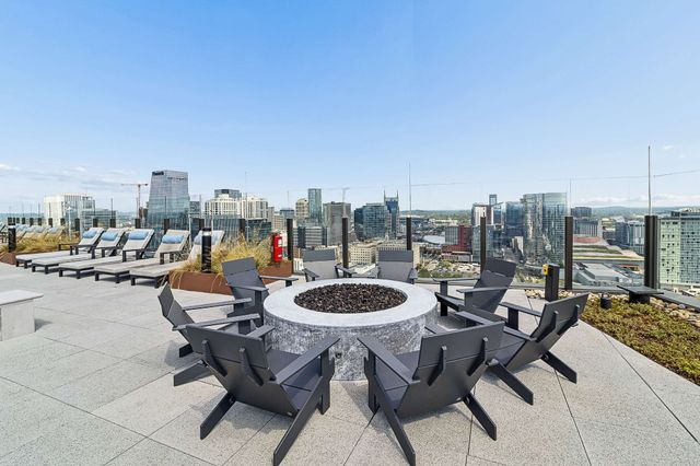 1212 Demonbreun St Apt 2013, Nashville, TN 37203