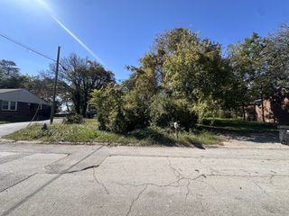 812 Woodside St, Columbia, TN 38401