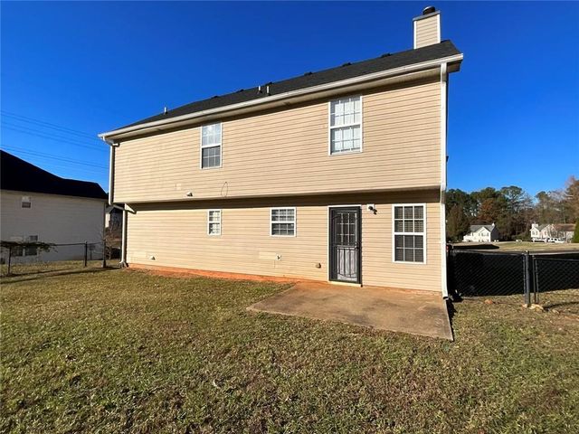 2043 Newton Estates Drive, Ellenwood, GA 30294