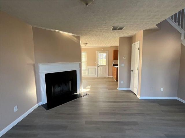 2043 Newton Estates Drive, Ellenwood, GA 30294