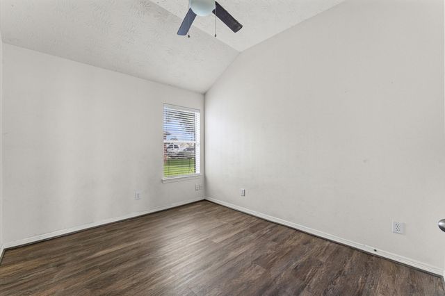 1875 Redwood Lane, Dayton, TX 77535