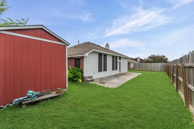 1875 Redwood Lane, Dayton, TX 77535