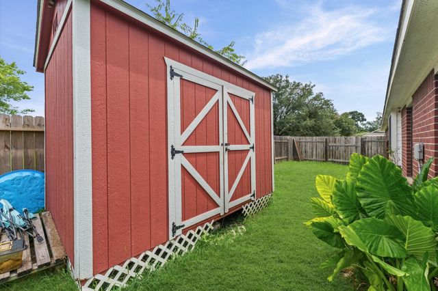 1875 Redwood Lane, Dayton, TX 77535