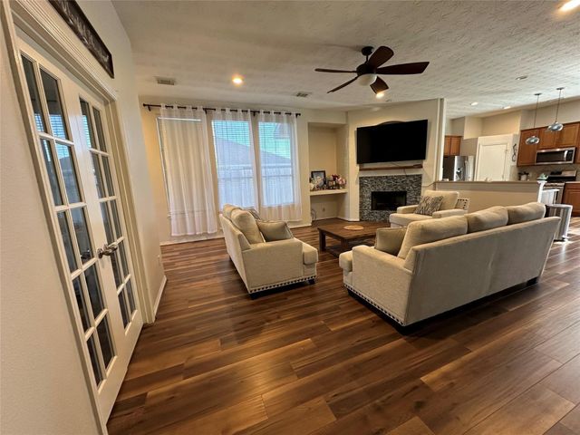 1875 Redwood Lane, Dayton, TX 77535