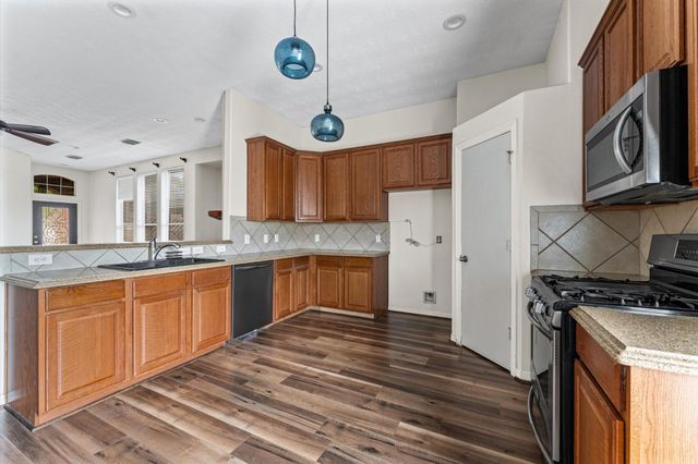 1875 Redwood Lane, Dayton, TX 77535